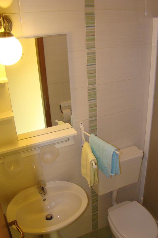 Apartments Renata - Brseč 部屋 写真